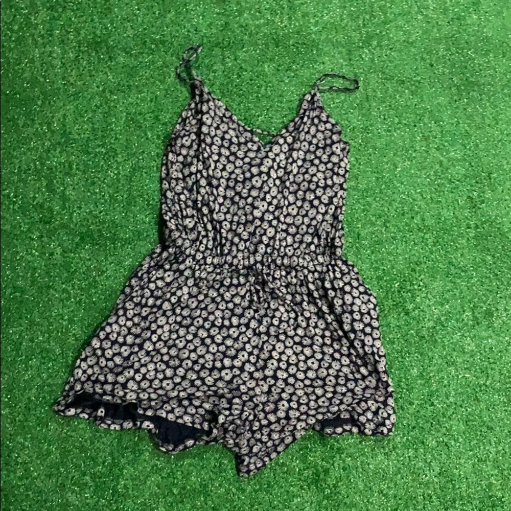 - H&M ROMPER -